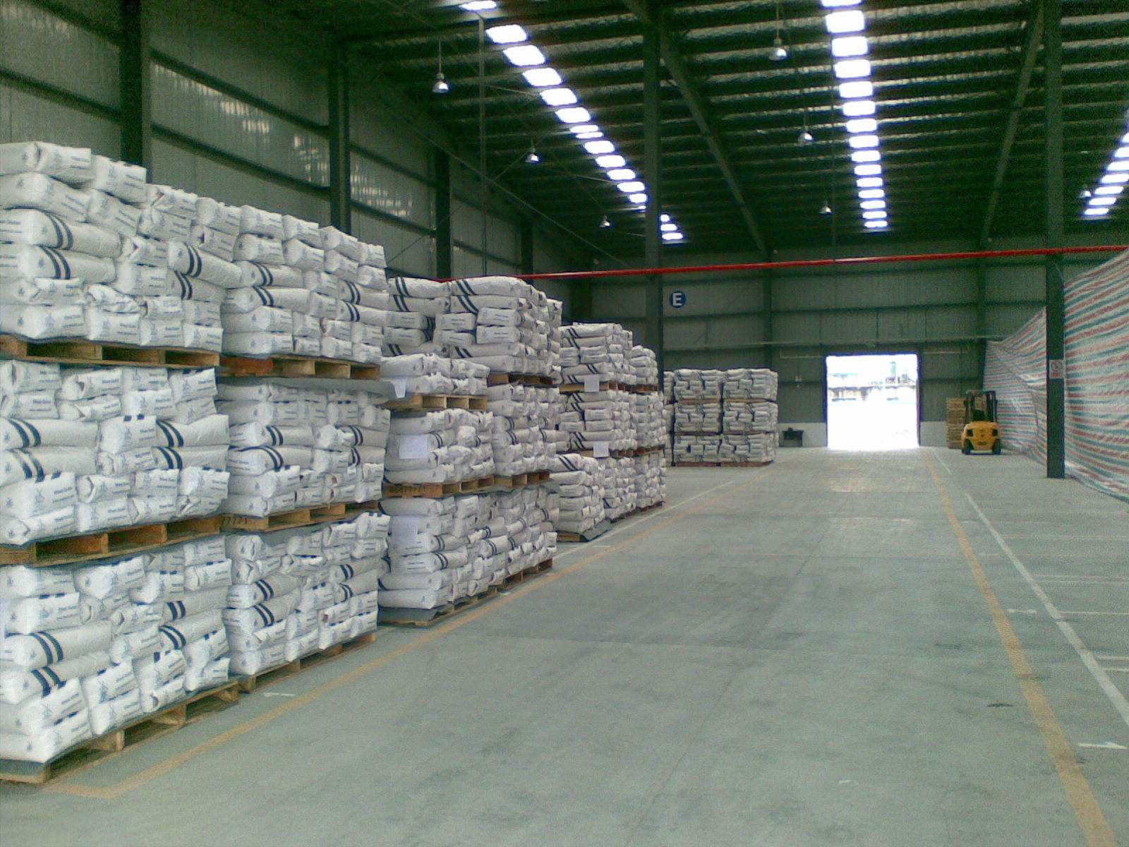 倉(cāng)庫(kù)一角